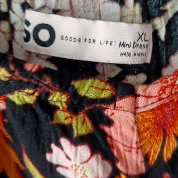 Floral Sleeveless Dress - Picture 8 of 11